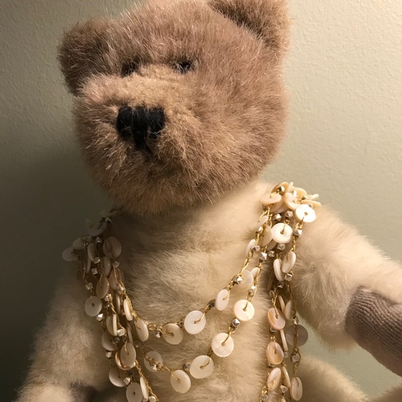 Shell Necklace - Picture 13 of 13